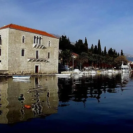 Lamaro